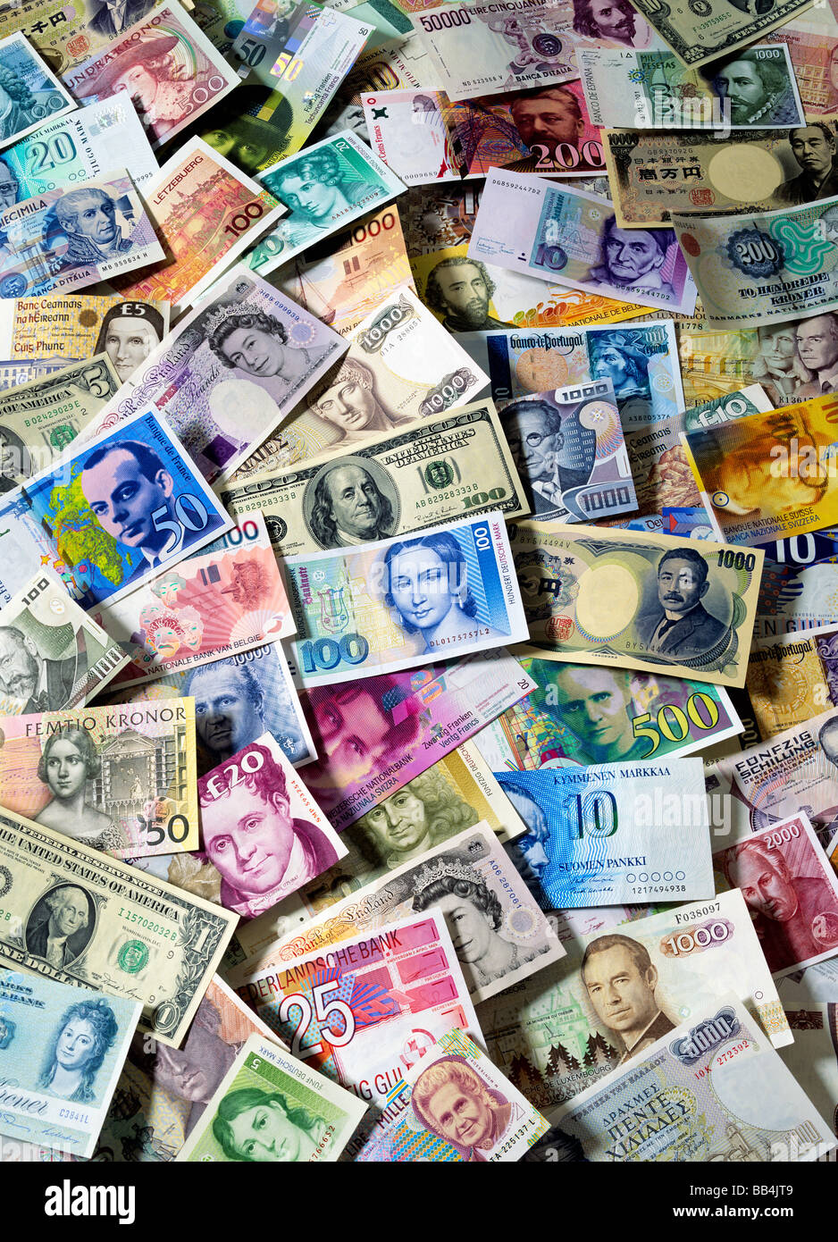 VERSCHIEDENE INTERNATIONALE BANKNOTEN Stockfoto