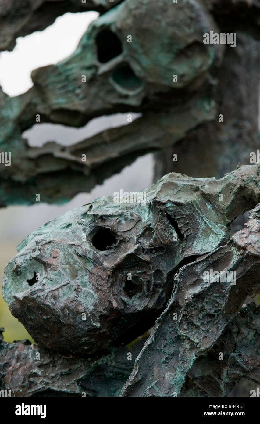 Europa, Irland, County Mayo, Murrisk. Details der geformten Metall Skelette auf den nationalen Famine Memorial Stockfoto