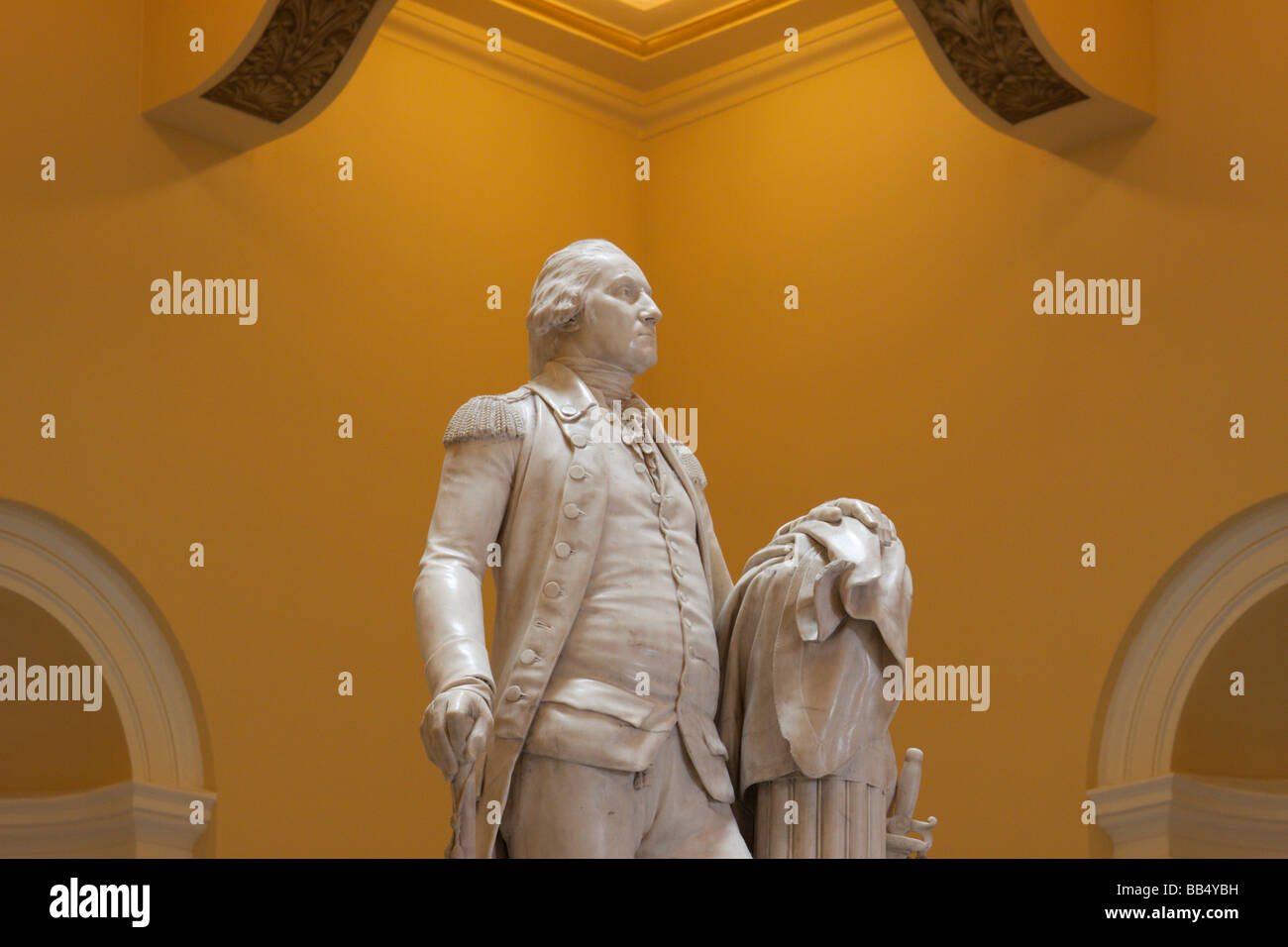 Statue von George Washington in der Rotunde des Kapitols, Richmond Virginia Stockfoto
