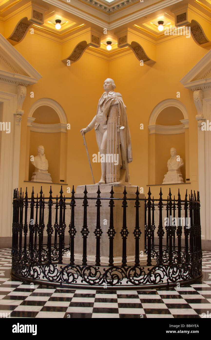 Statue von George Washington in der Rotunde des Kapitols, Richmond Virginia Stockfoto