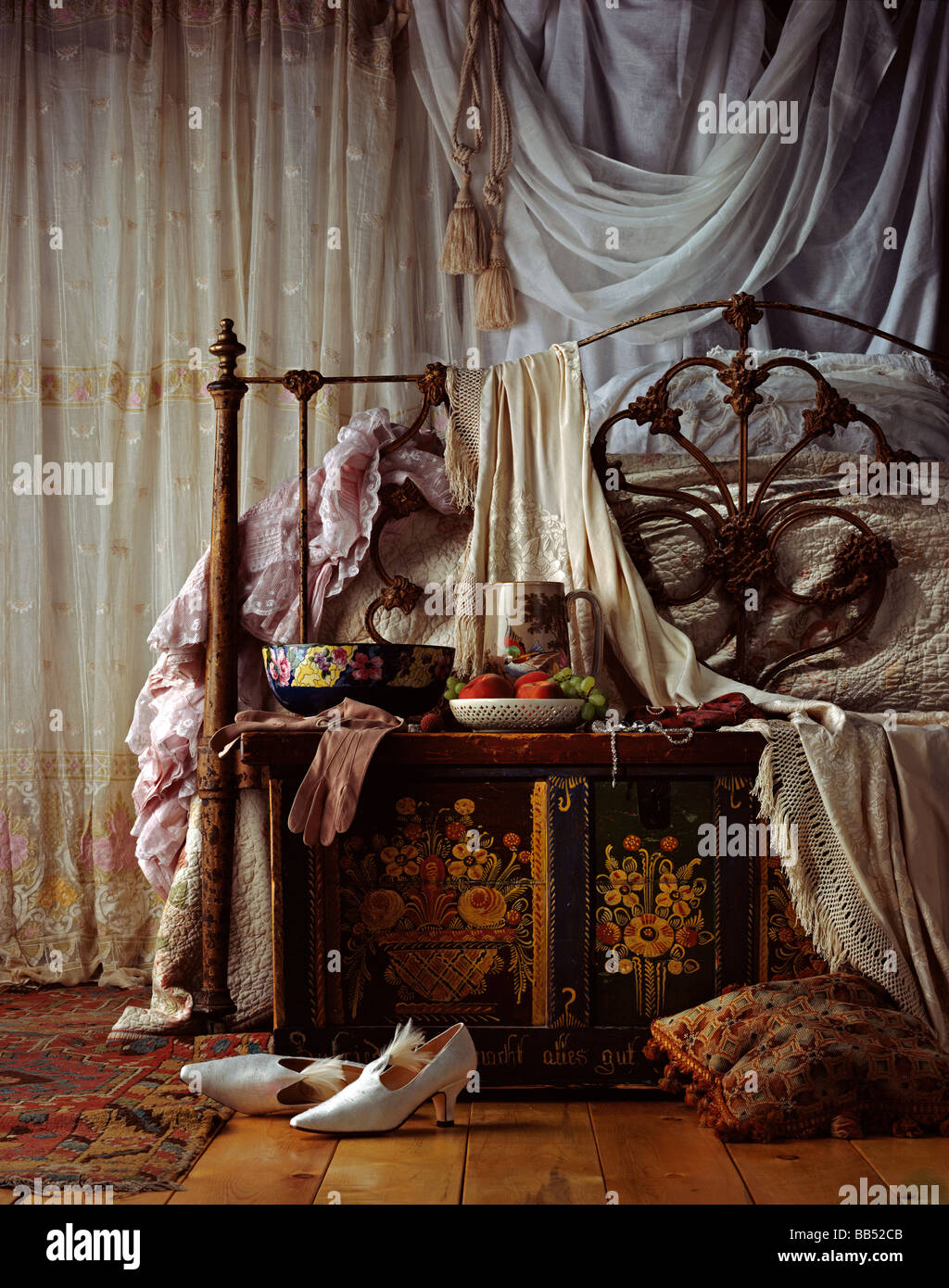 Periode Romantisches Schlafzimmer Stockfoto Bild 24083259 Alamy