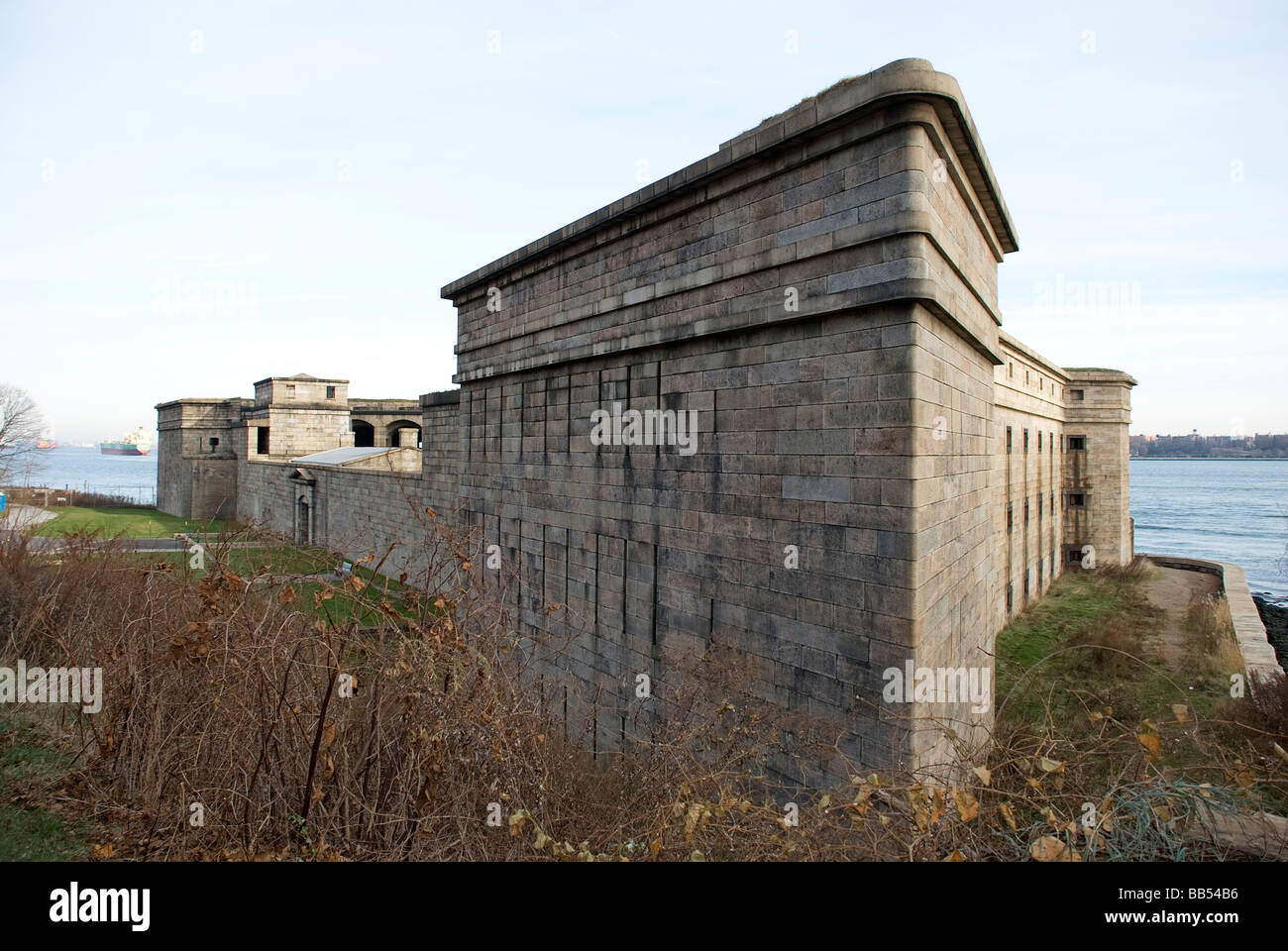 horizontale steinerne Festung antikes Gebäude Mauerwerk Stockfoto