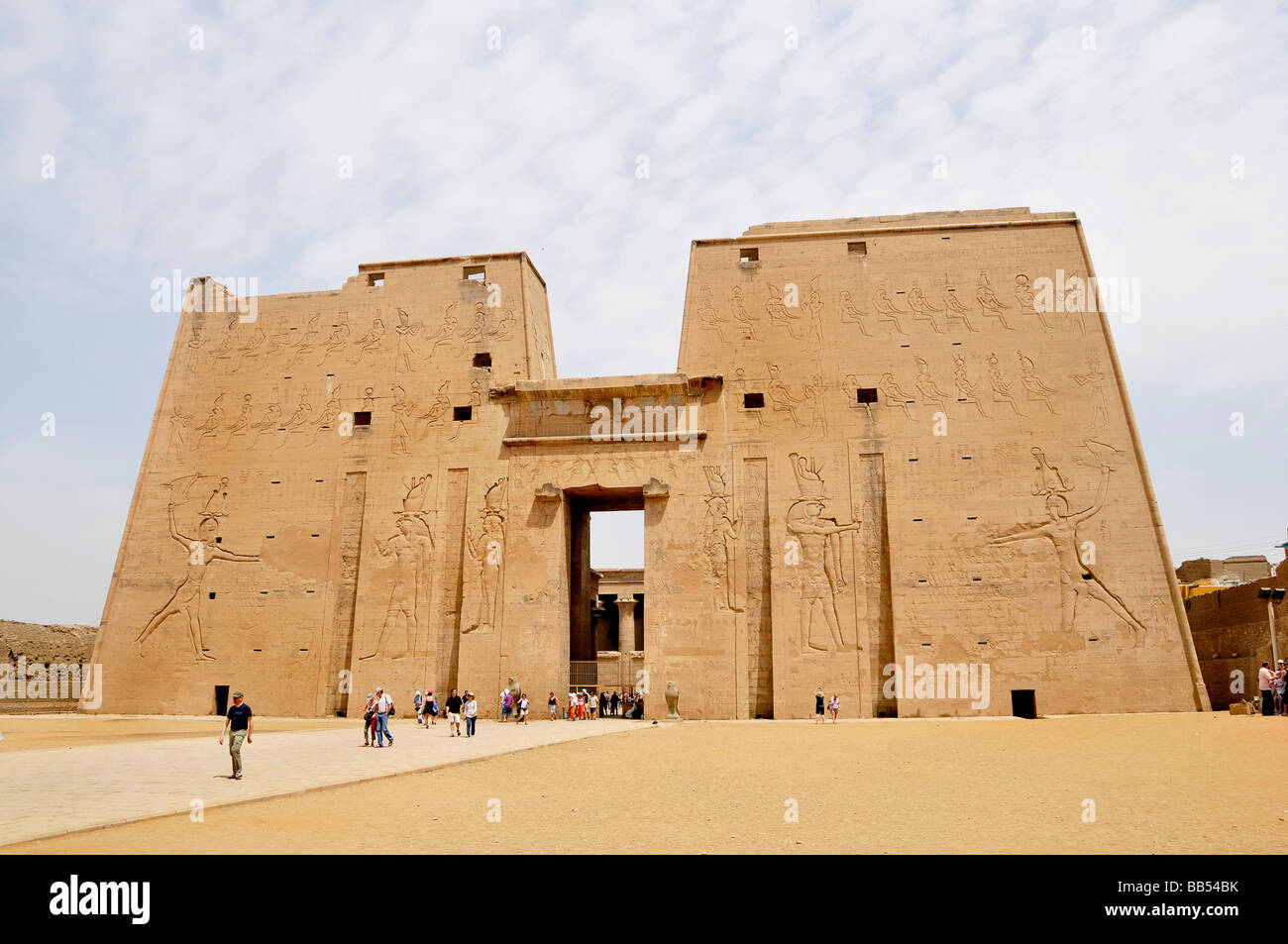 Der Tempel von Edfu ägyptischen Tempel befindet sich am Westufer des Nils die Stadt Edfu Apollonopolis Magna Stockfoto