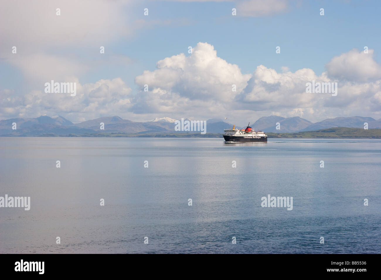 CalMac Fähre auf dem Weg zur Isle of Mull Stockfoto