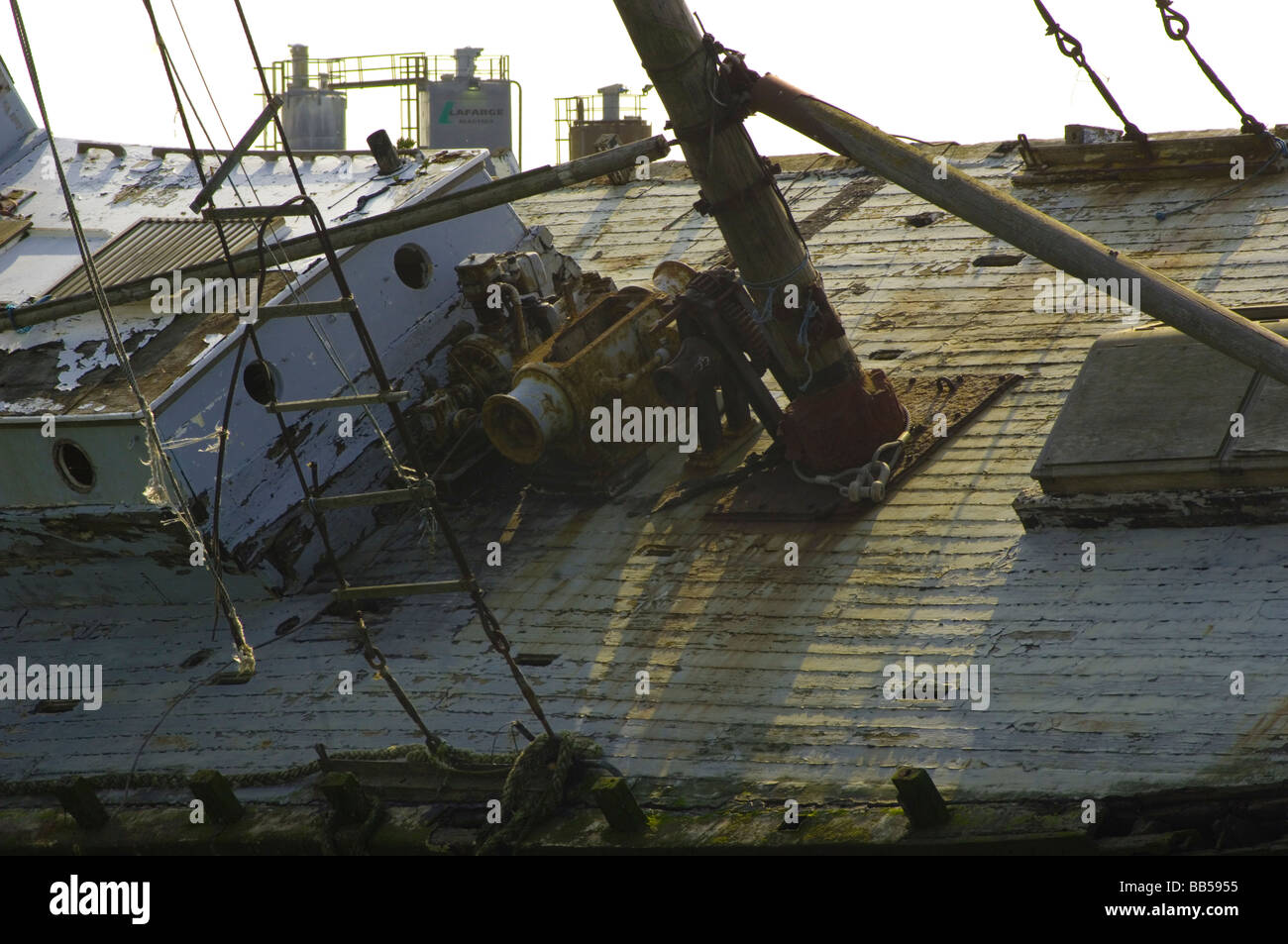 Große Schiffswrack in Portsmouth Gewässer verlassen Stockfoto