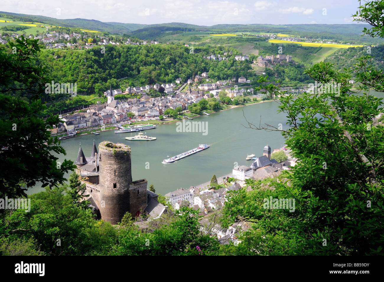 Katz schloss mit Blick auf Rheintal und St. Goar, Deutschland Stockfoto