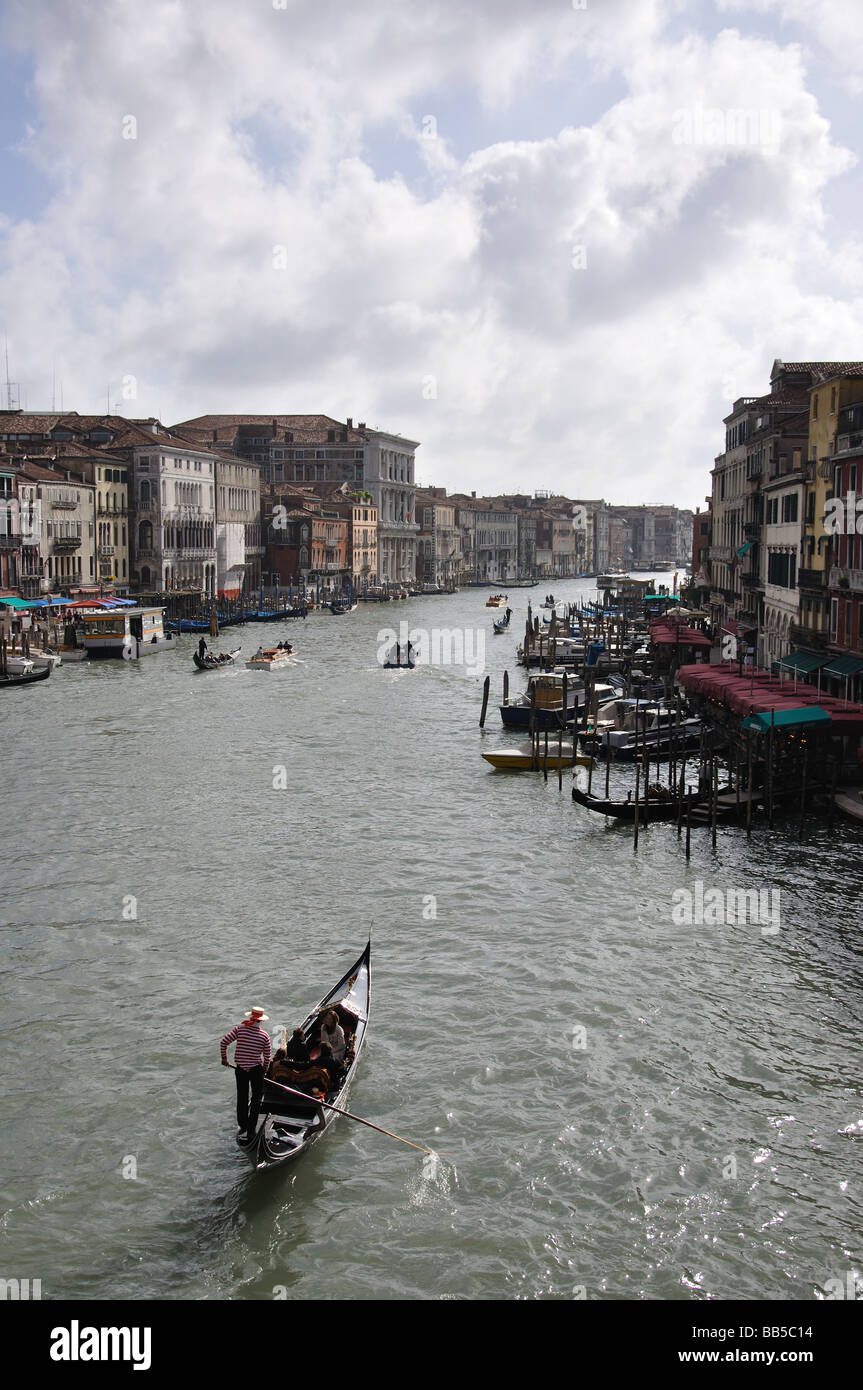 Gondel auf dem Canal Grande, Venedig, Provinz Venedig, Veneto Region, Italien Stockfoto