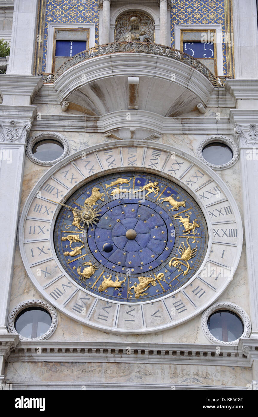Markusplatz Clocktower, San Marco Square, Venedig, Provinz Venedig, Veneto Region, Italien Stockfoto