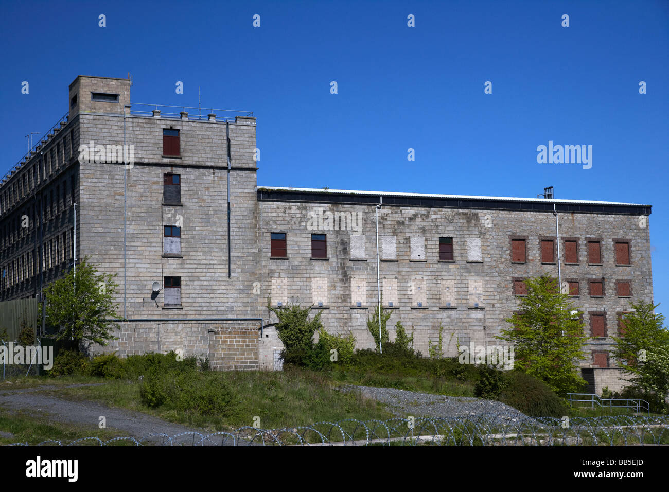 Bessbrook Mühle in bessbrook Modell Dorf Grafschaft armagh Nordirland die britische Bessbrook-Mühle war der ehemalige Hauptquartier der britischen Armee south armagh Stockfoto