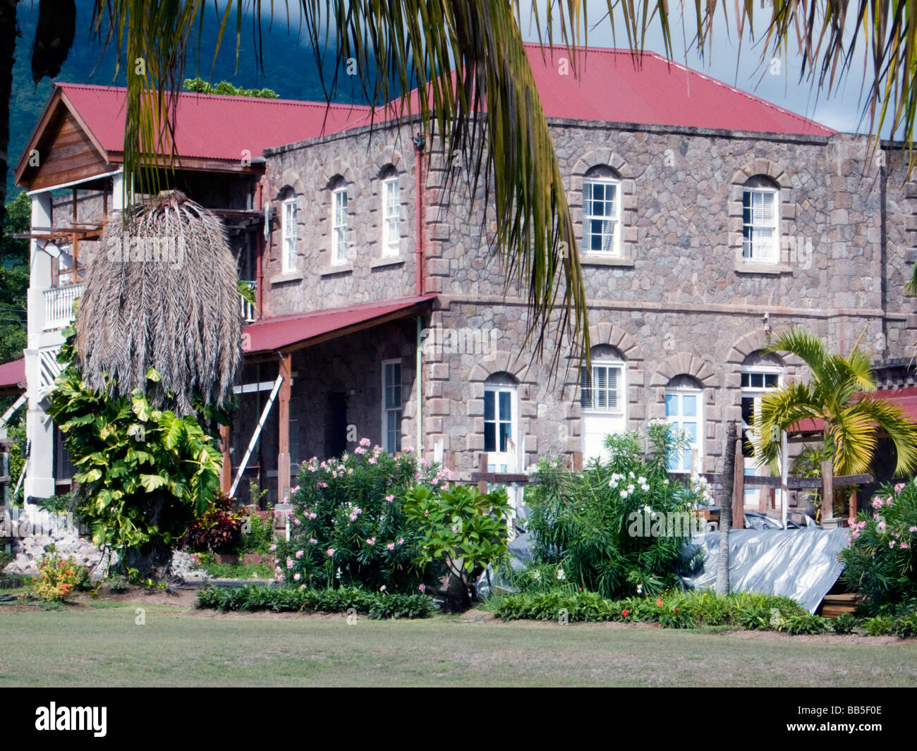 Regierung Haus Undergroing Reparaturen Nevis Karibik Stockfoto