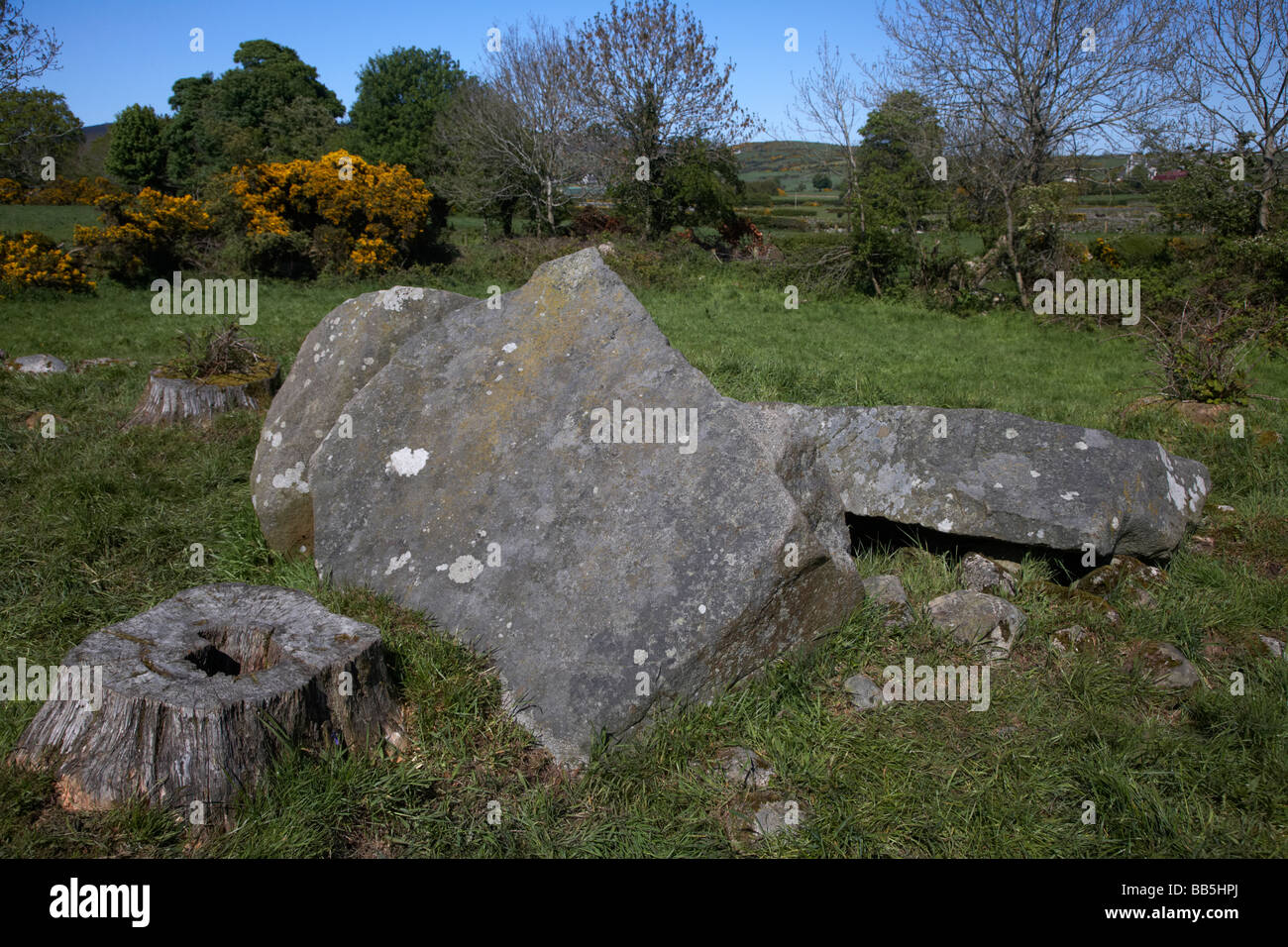 Clonlum Cairn Megalith Denkmal South County Armagh Nordirland Vereinigtes Königreich Stockfoto