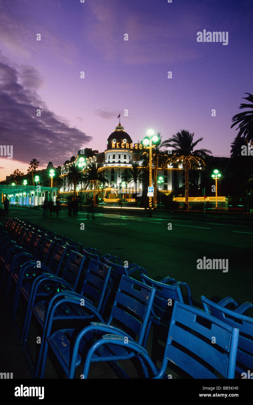 Sonnenuntergang auf der Promenade des Anglais in Nizza Stockfoto