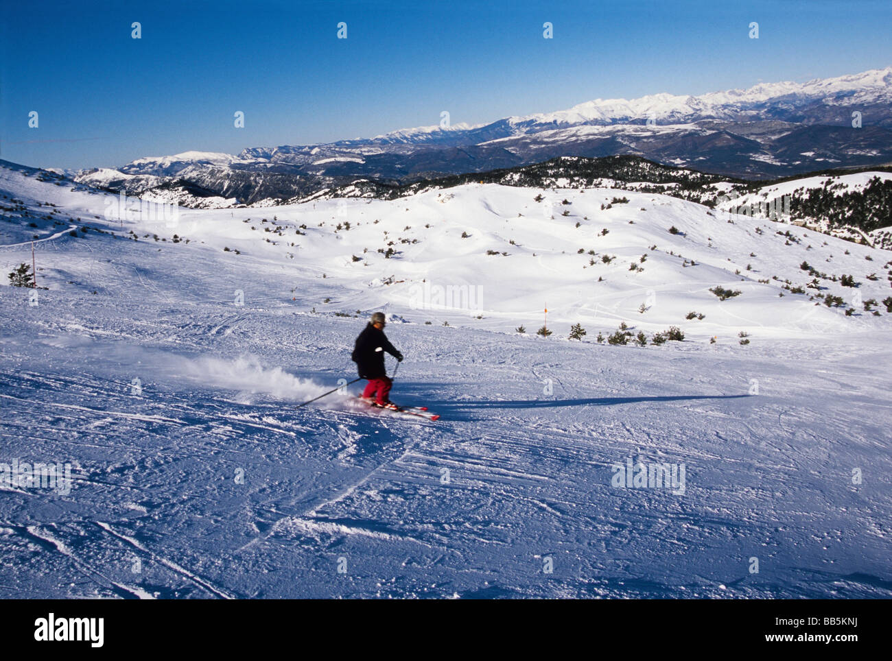 Greoliere Les Neiges ist ein Ski-Station nur 30 Meilen entfernt von der Mittelmeerküste Stockfoto