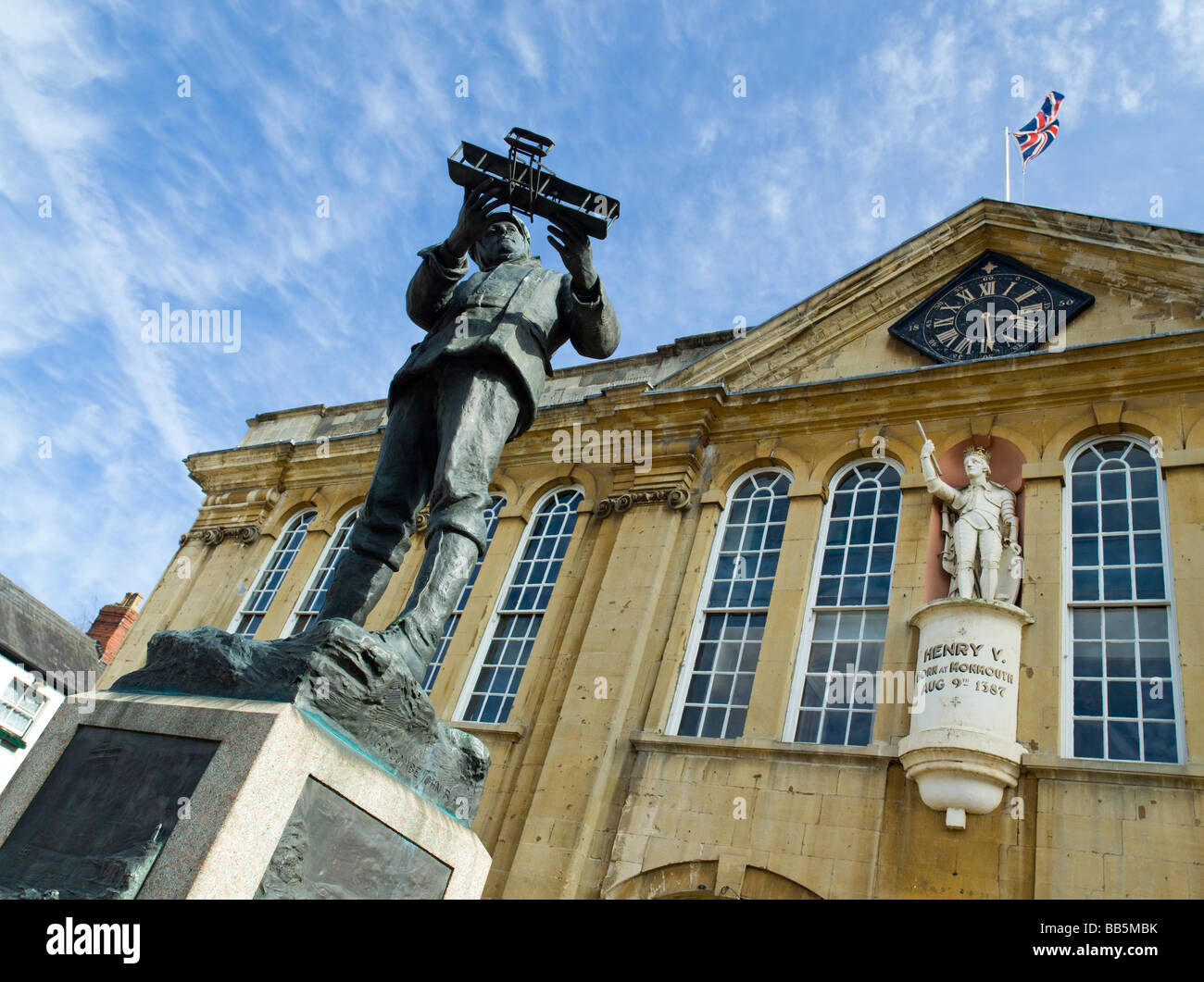 CHARLES ROLLS, STATUE UND RATHAUS MONMOUTH GWENT Stockfoto