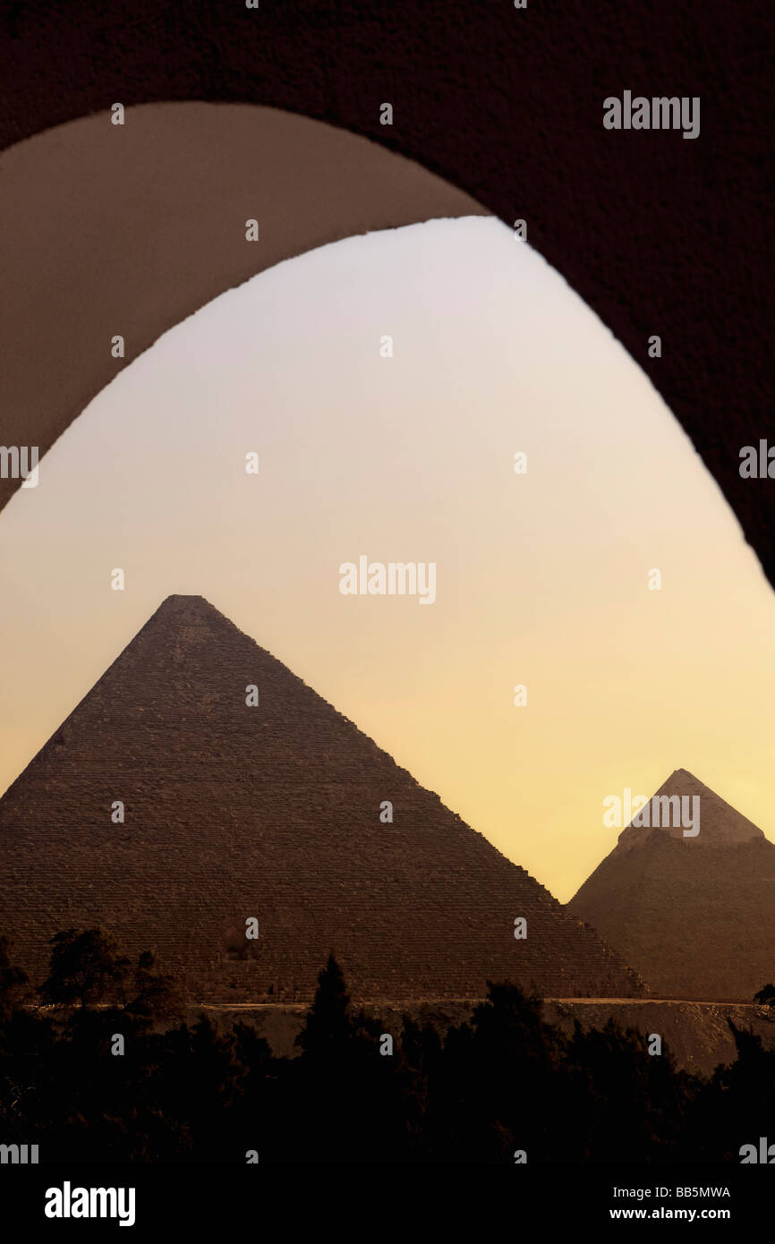 Die großen Pyramiden bei Sonnenuntergang Stockfoto