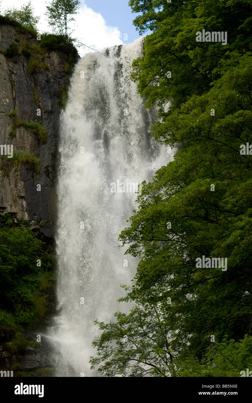 Rhiwargor fällt auf See Vyrnwy Estate Stockfoto