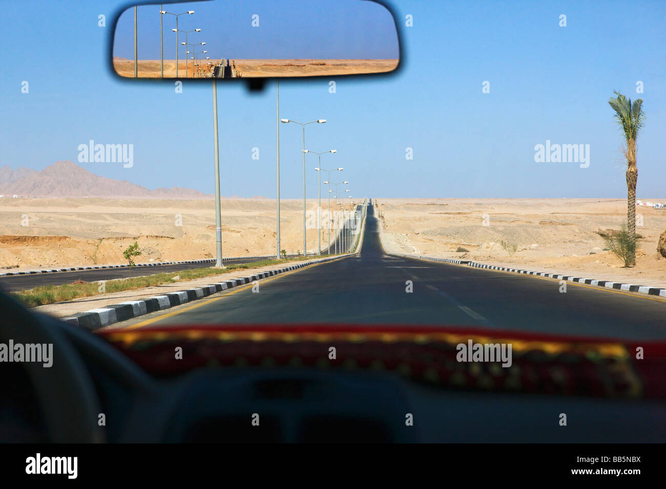 Sharm el Sheikh, Ägypten, Blick durch Taxi Windschutzscheibe Stockfoto