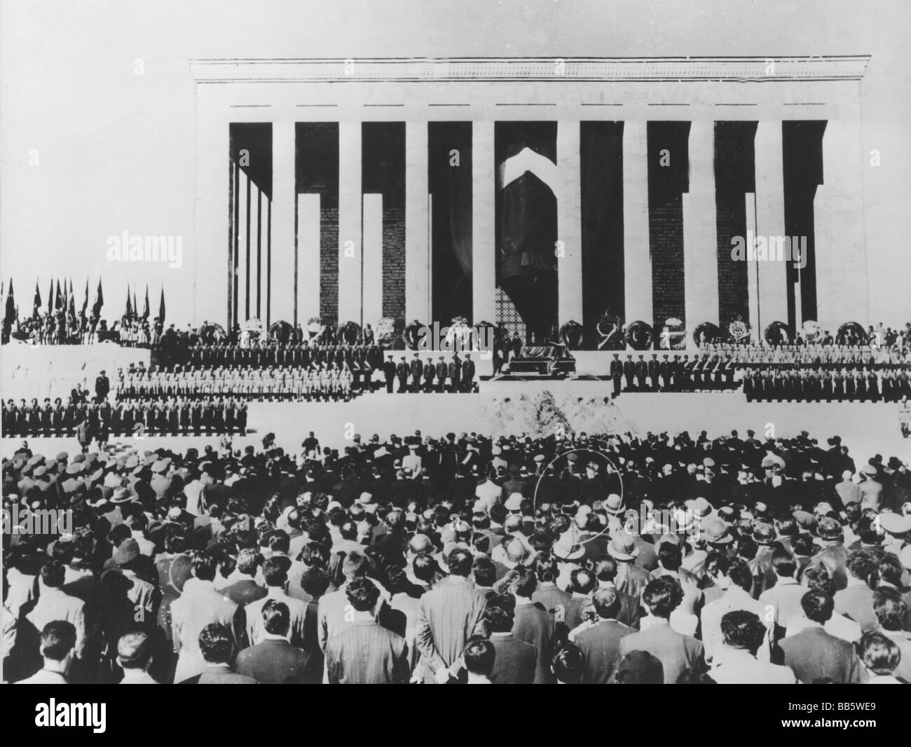 Präsident der republik türkei 1923 1938 SchwarzweißStockfotos und bilder Alamy