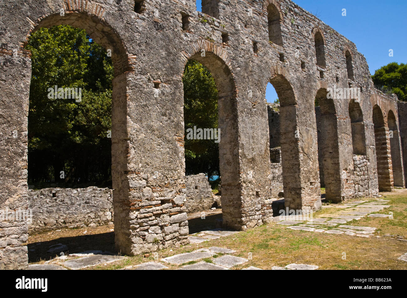 Die große Basilika in antiken römischen Stadt von Butrint Weltkulturerbe innerhalb eines Nationalparks in der Republik Albanien Stockfoto
