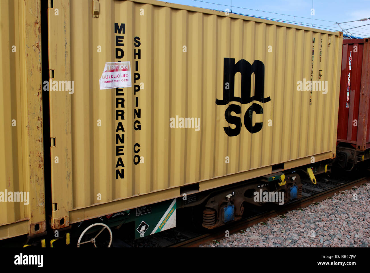 MSC-Transportbehälter in einem Zug, UK Stockfoto