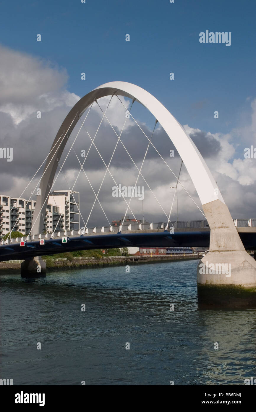 Schottland Glasgow Glocken Brücke über Fluss Clyde Stockfoto