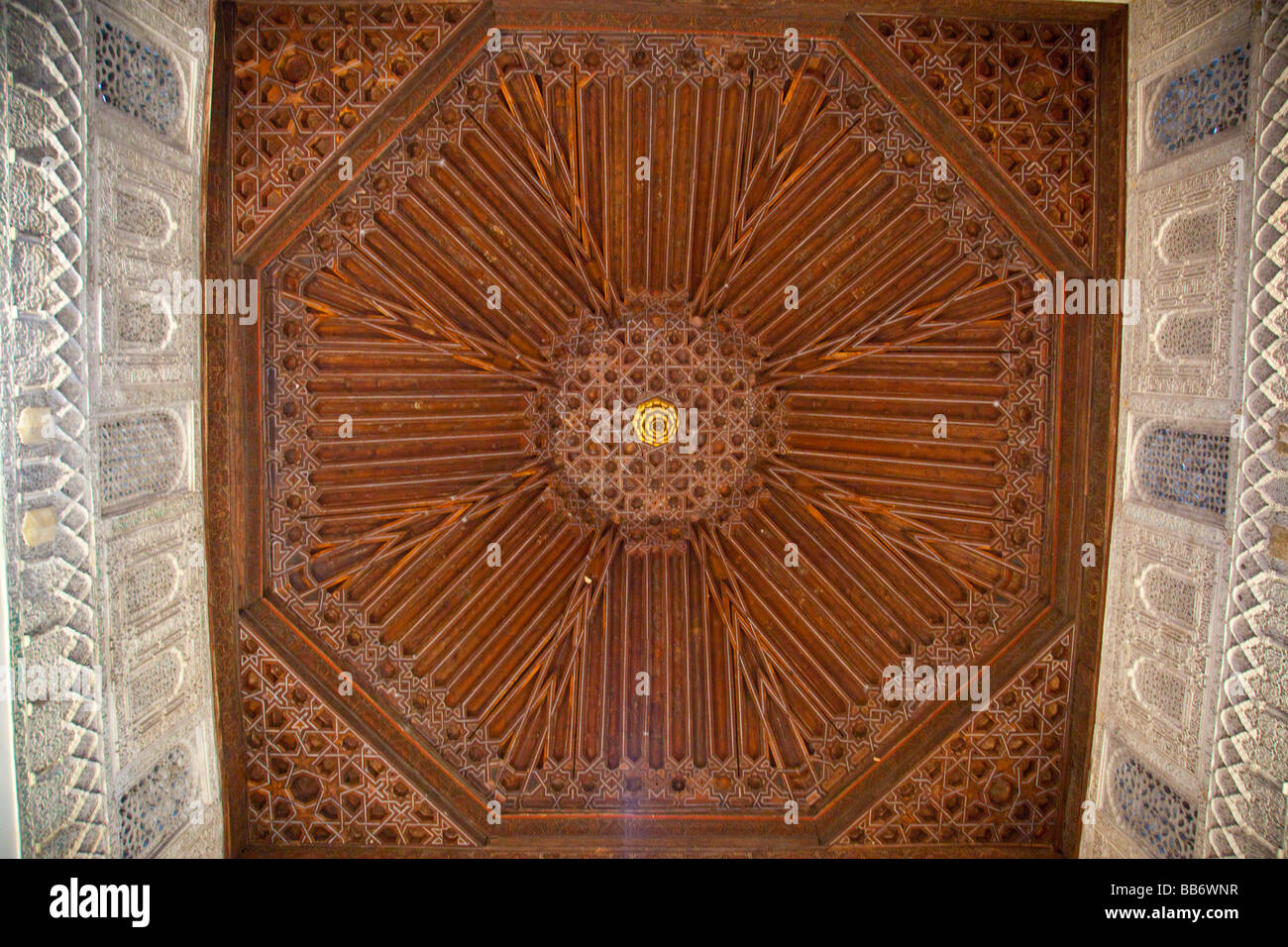 Decke Detail im Alcazar von Sevilla Spanien Stockfoto