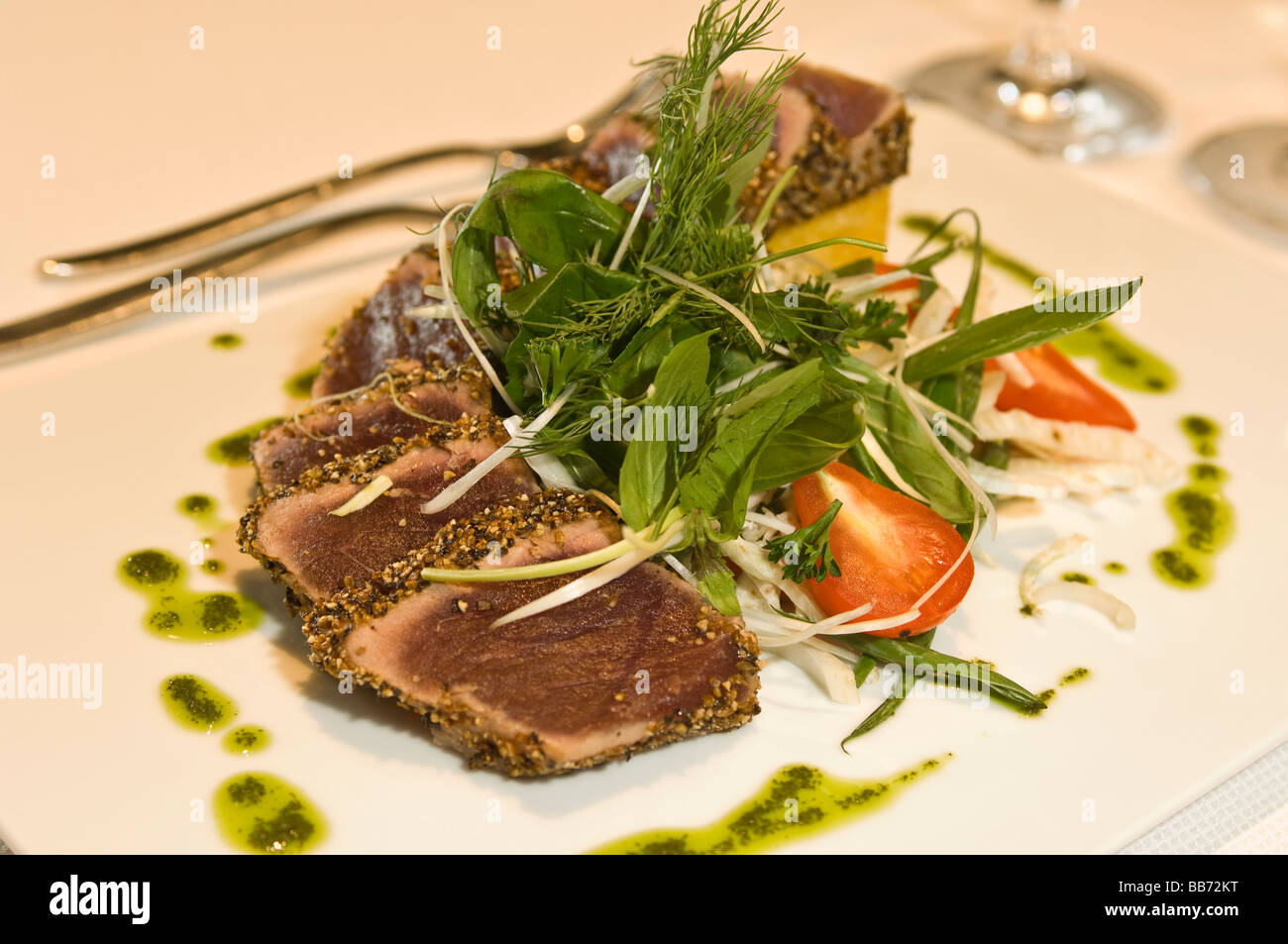 Teller mit gegrilltem Thunfisch Westin Resort St. Martin St. Maarten Stockfoto