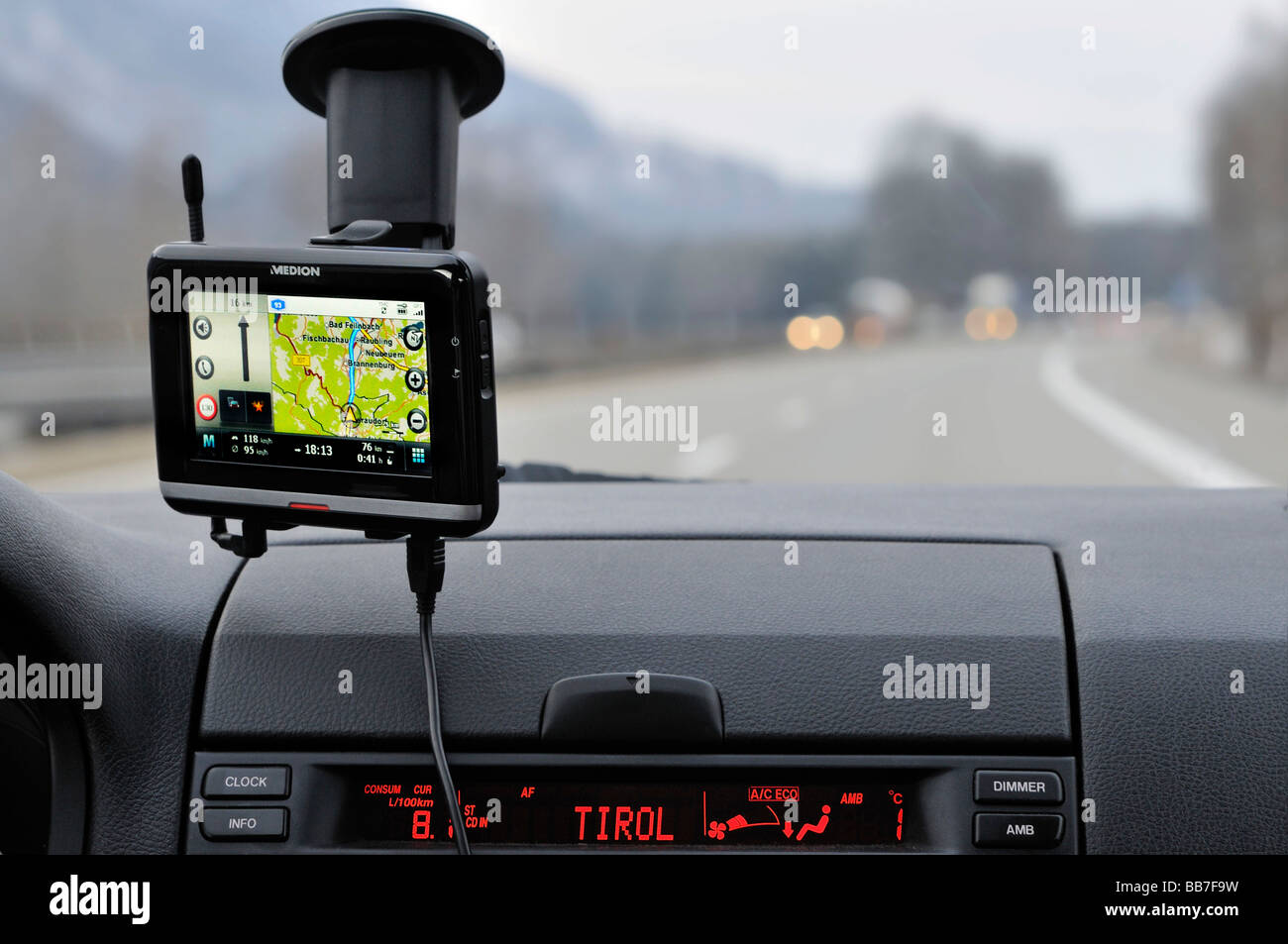 Navigationssystem im Auto, Bayern, Deutschland, Europa Stockfoto