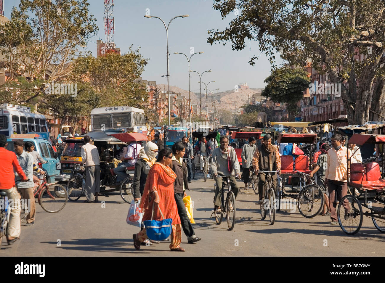 Straßenszene in einer indischen Stadt, Nord-Indien, Indien, Asien Stockfoto
