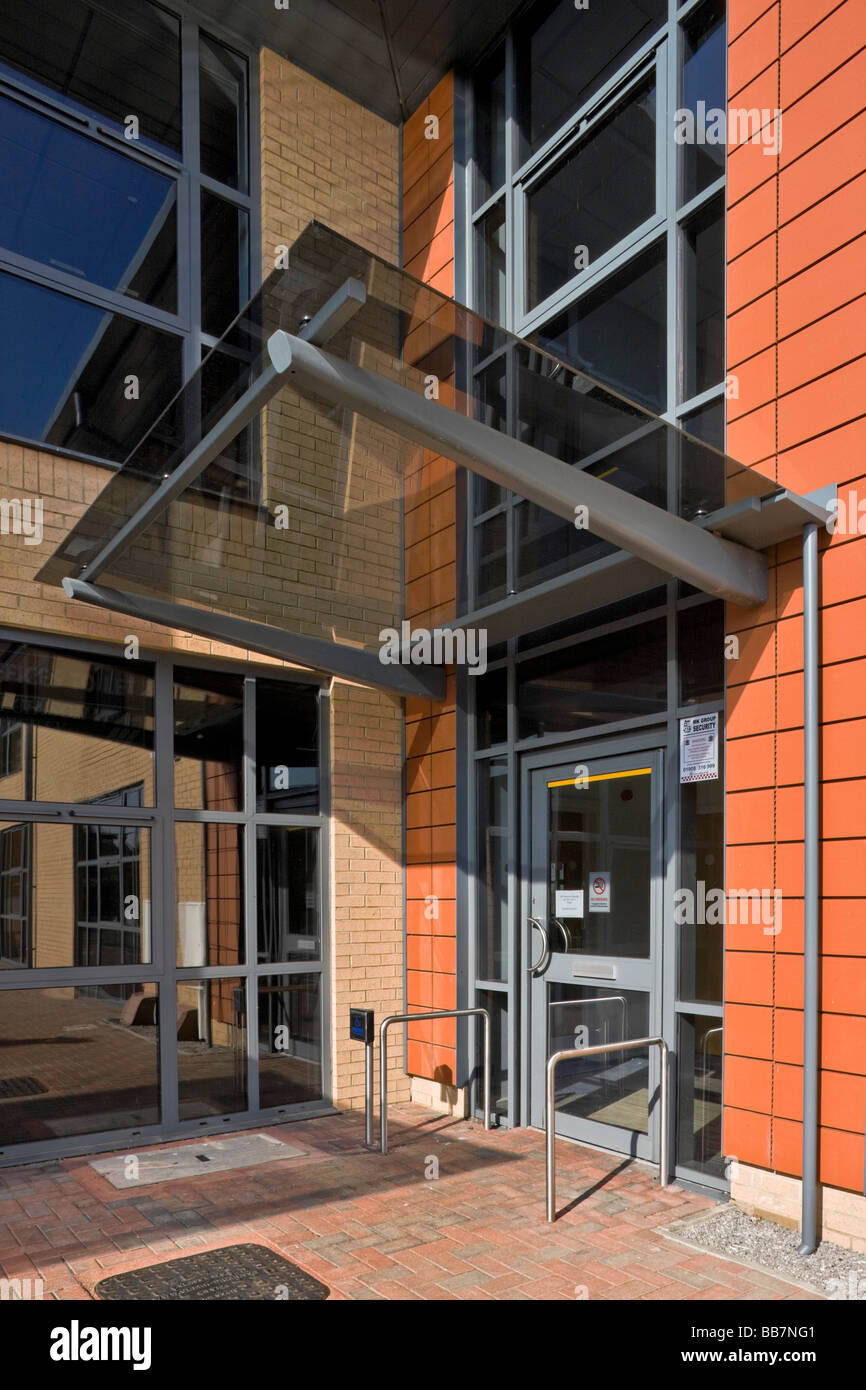 Moderne Unternehmenseinheiten an der Stratford von Milton Keynes Stockfoto