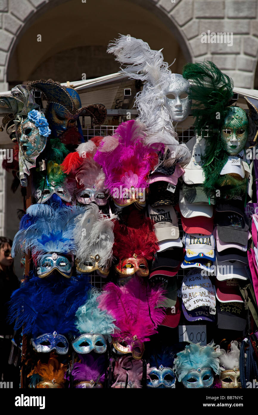 Bunte Masken zum Verkauf stand, Venedig Italien, Europa Stockfoto