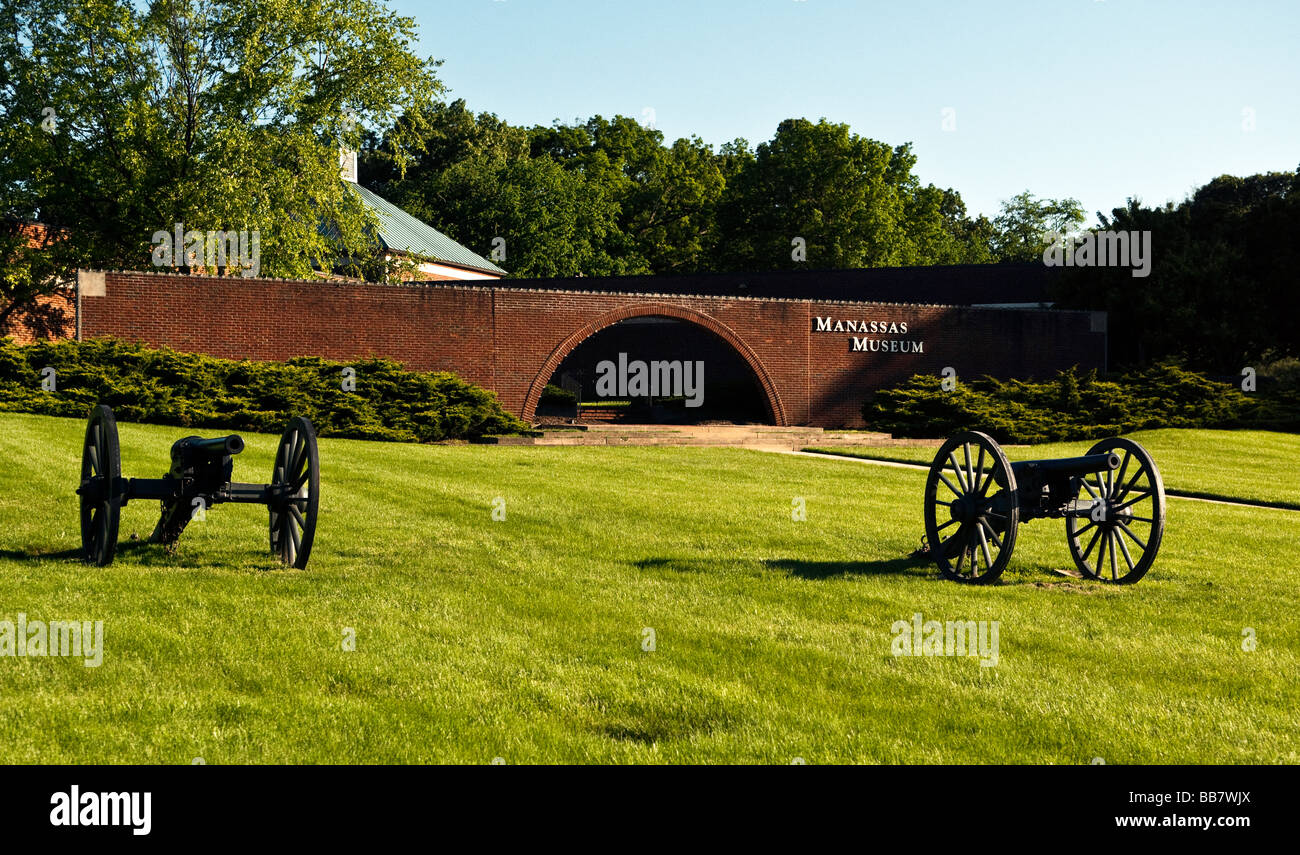 Manassas Museum mit Bürgerkrieg Kanonen. Stockfoto