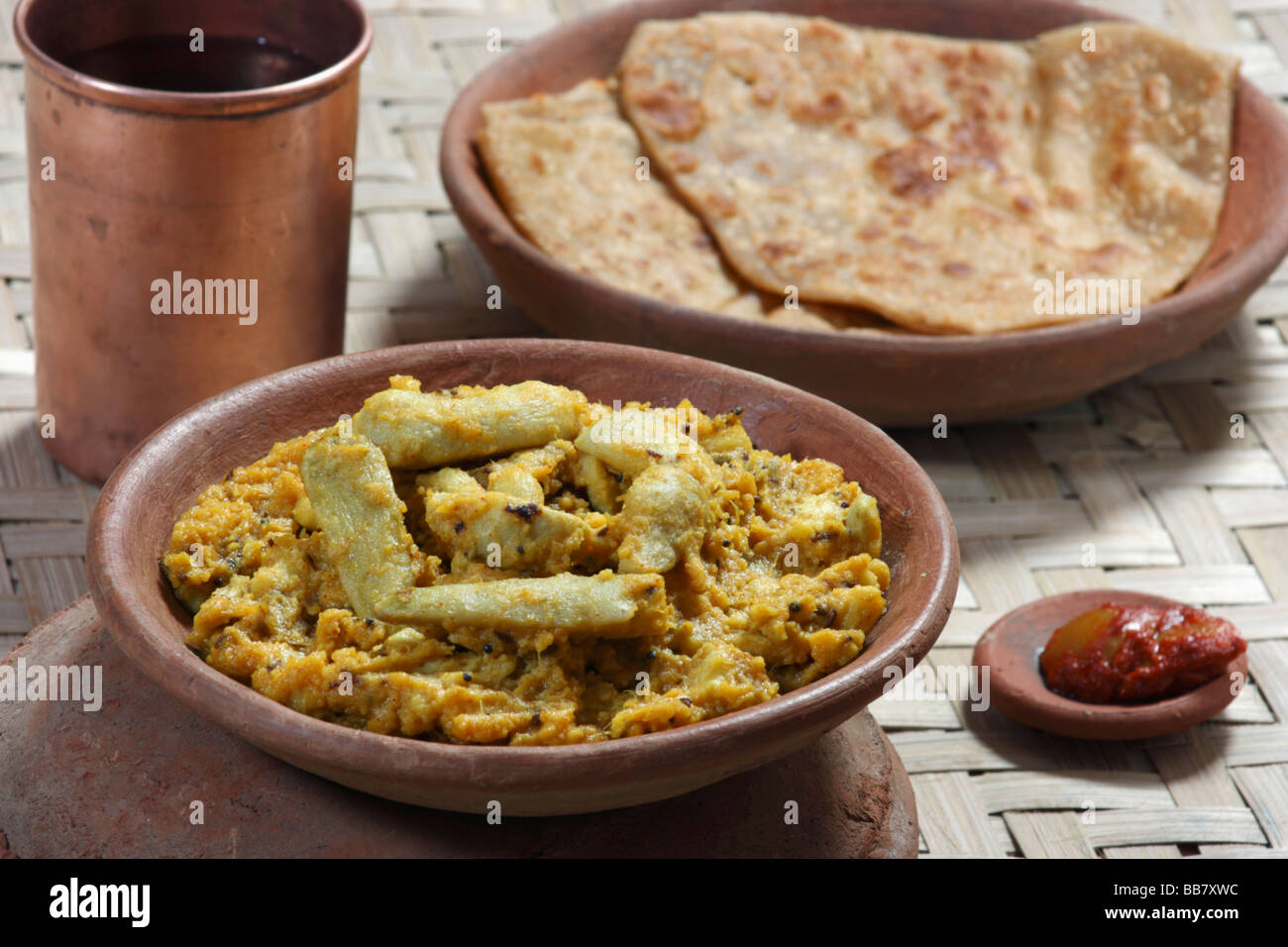 Arbi Ka Saag ist ein Gericht aus Colocasia hergestellt. Stockfoto