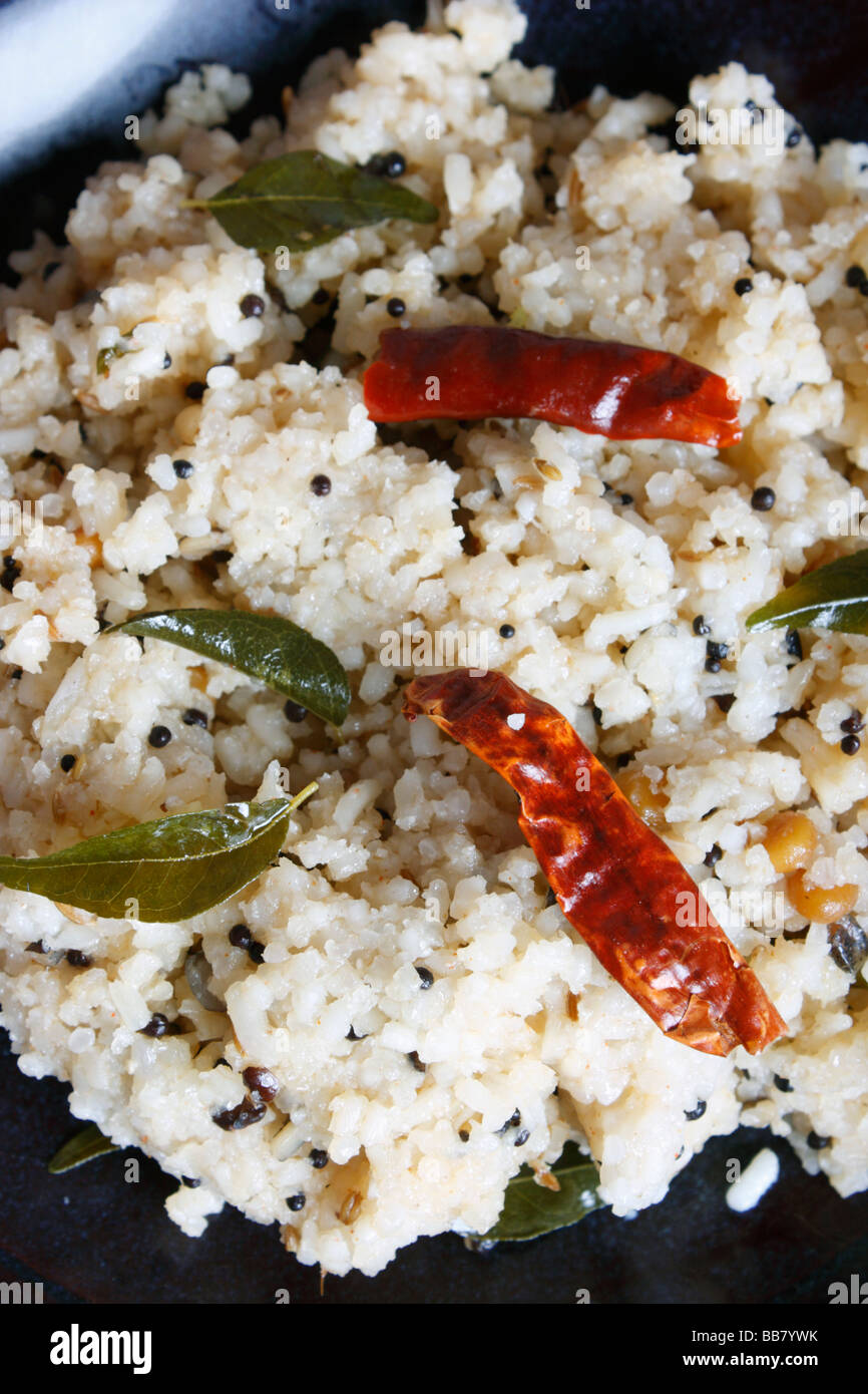 Reis-Upma ist ein Süd-indischen Frühstücksgericht. Stockfoto Reis-Upma ist ein Süd-indischen Frühstücksgericht. Stockfoto