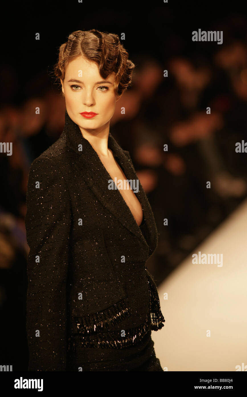 Guido Maria Kretschmer Modelabel auf der 2009 Fashion Week, Berlin, Deutschland Stockfoto