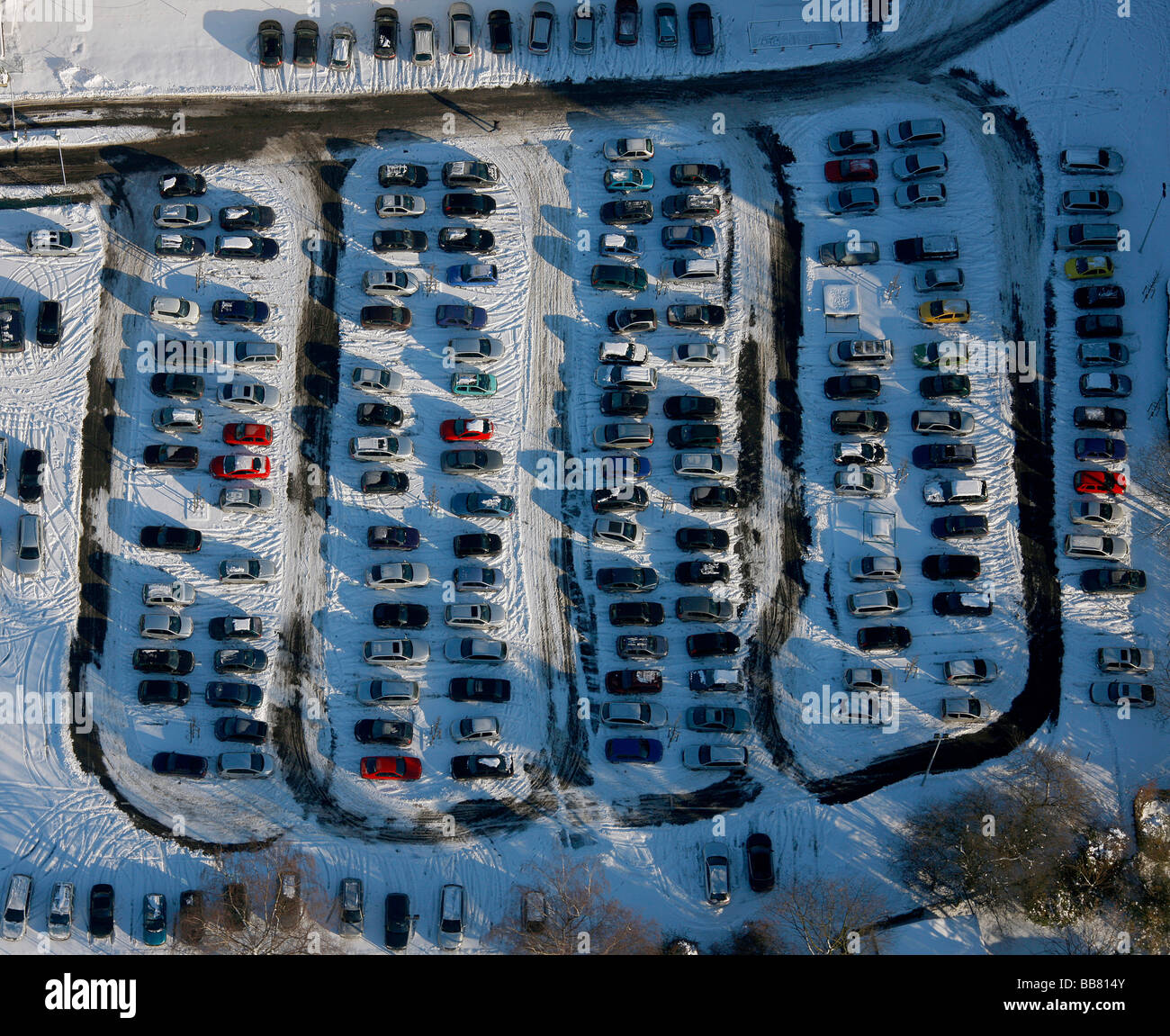 Luftaufnahme, Parkplatz des Ladens Tengelmann, Mülheim, Ruhrgebiet, Nordrhein-Westfalen, Deutschland, Europa Stockfoto