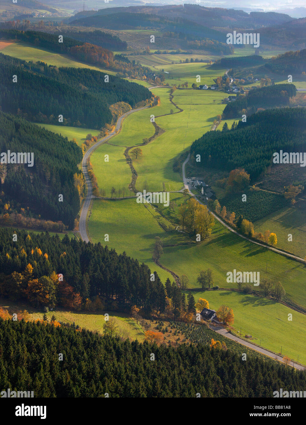 Luftaufnahme, Isingheim, Tal zwischen Eslohe und Cobbenrode Eslohe
