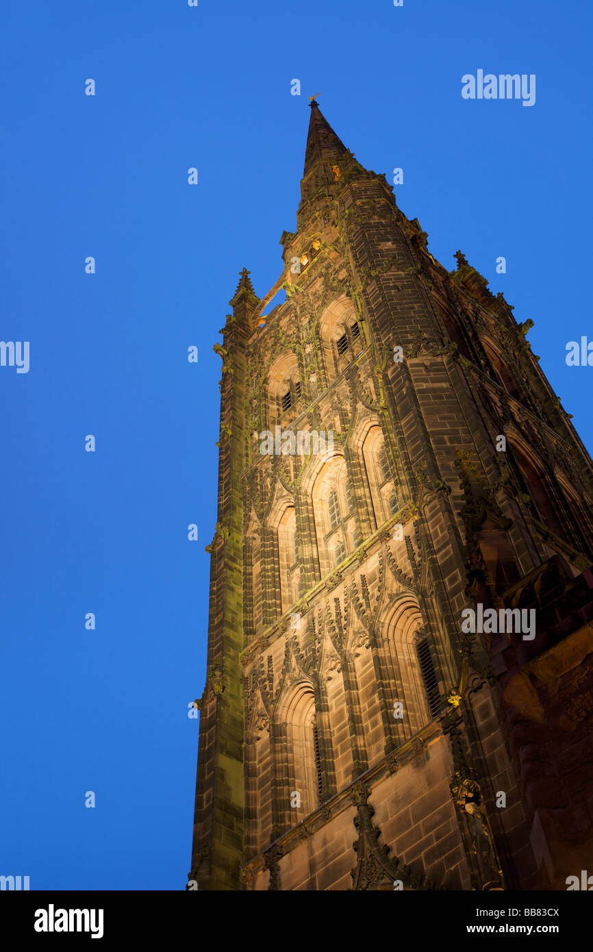 Die Ruinen der Kathedrale von Coventry bei Nacht, West Midlands, UK Stockfoto