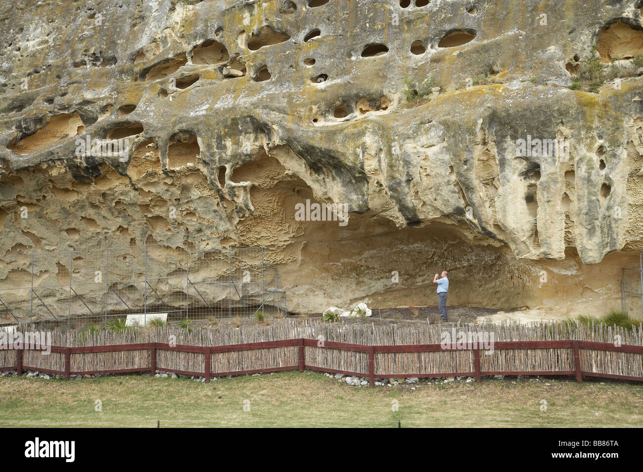 Takiroa Rock Art Site vom State Highway 83 in der Nähe von Duntroon Waitaki Valley North Otago Neuseeland Südinsel Stockfoto
