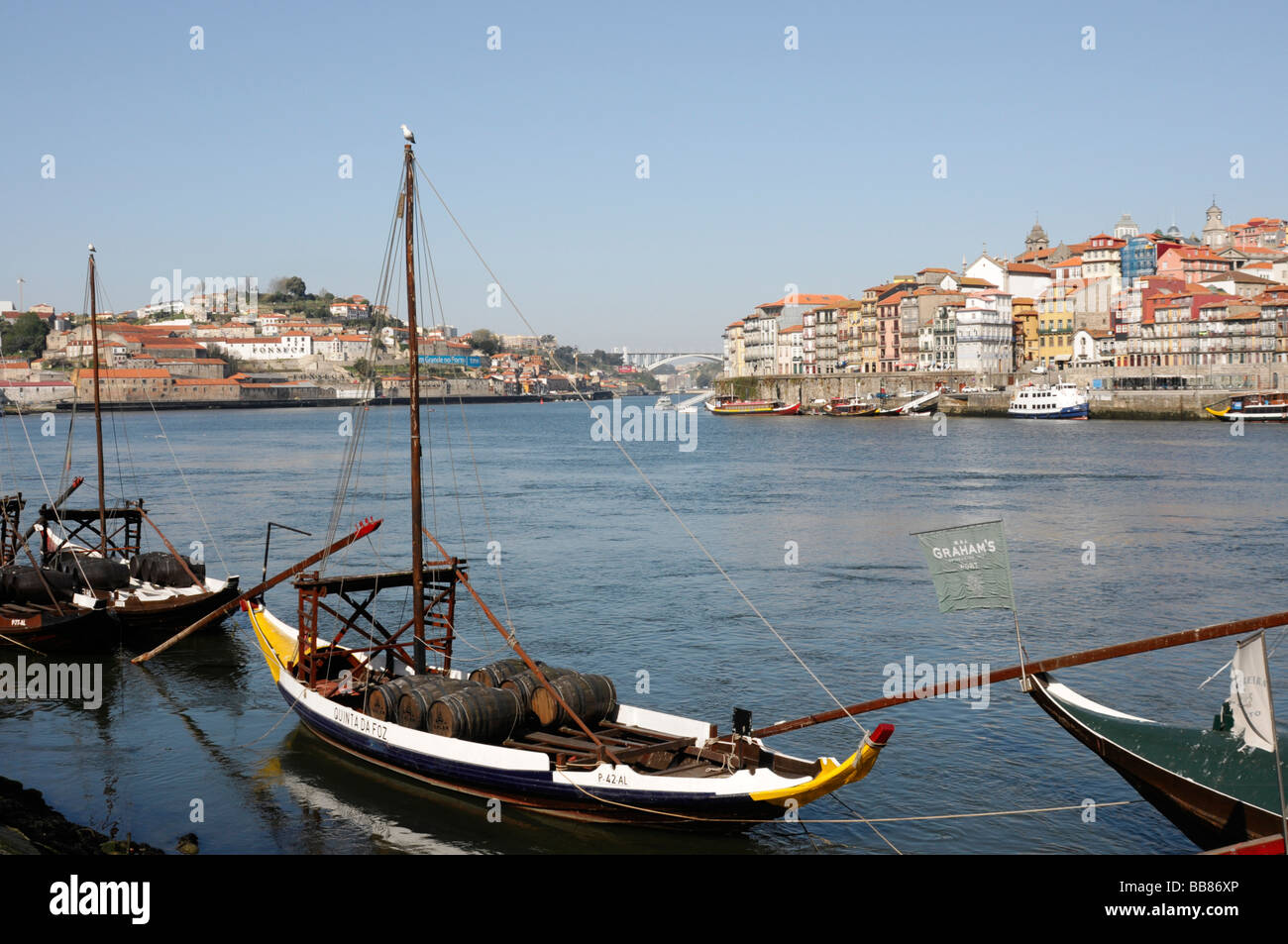 Port Wein Barrells, Transport Schiffe, Villa Nova de Gaia, Porto, Nordportugal, Portugal, Europa Stockfoto