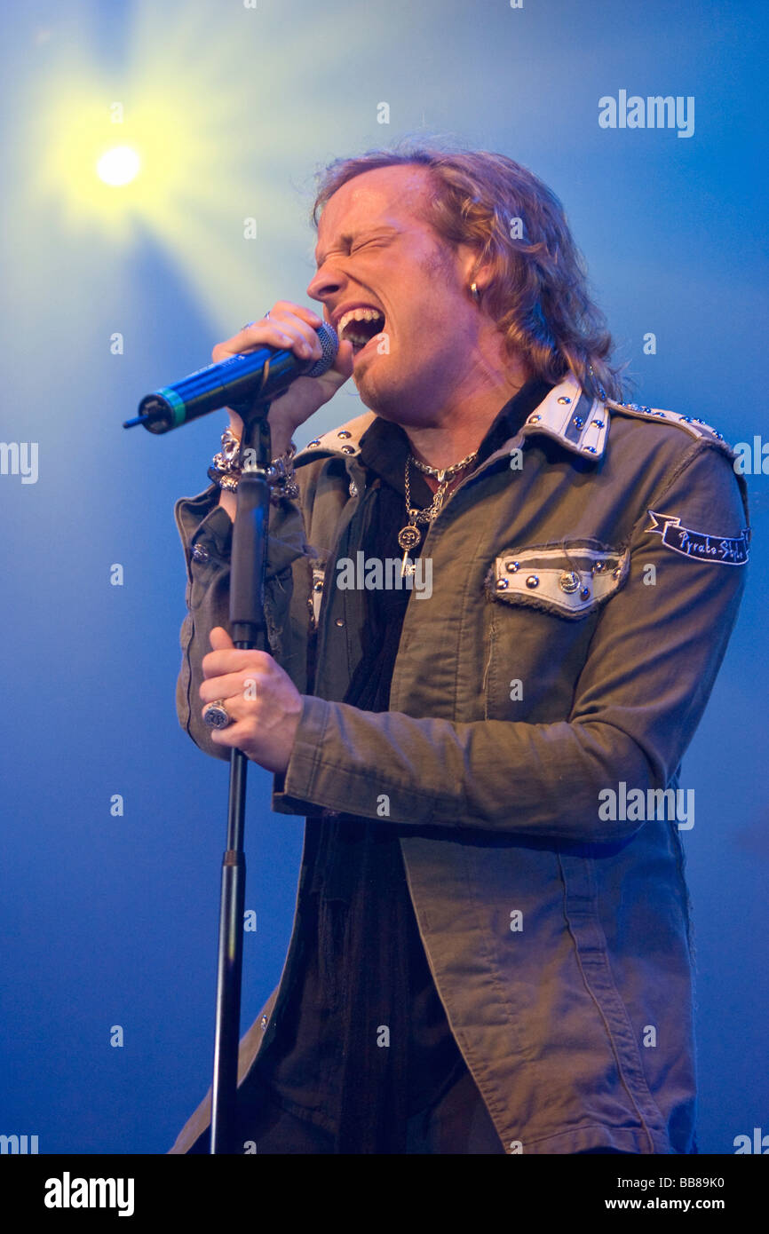 Tobias Sammet, Sänger und Frontmann der deutschen Power-Metal-Band Avantasia, die live auf dem Rocksound-Festival in Huttw Stockfoto