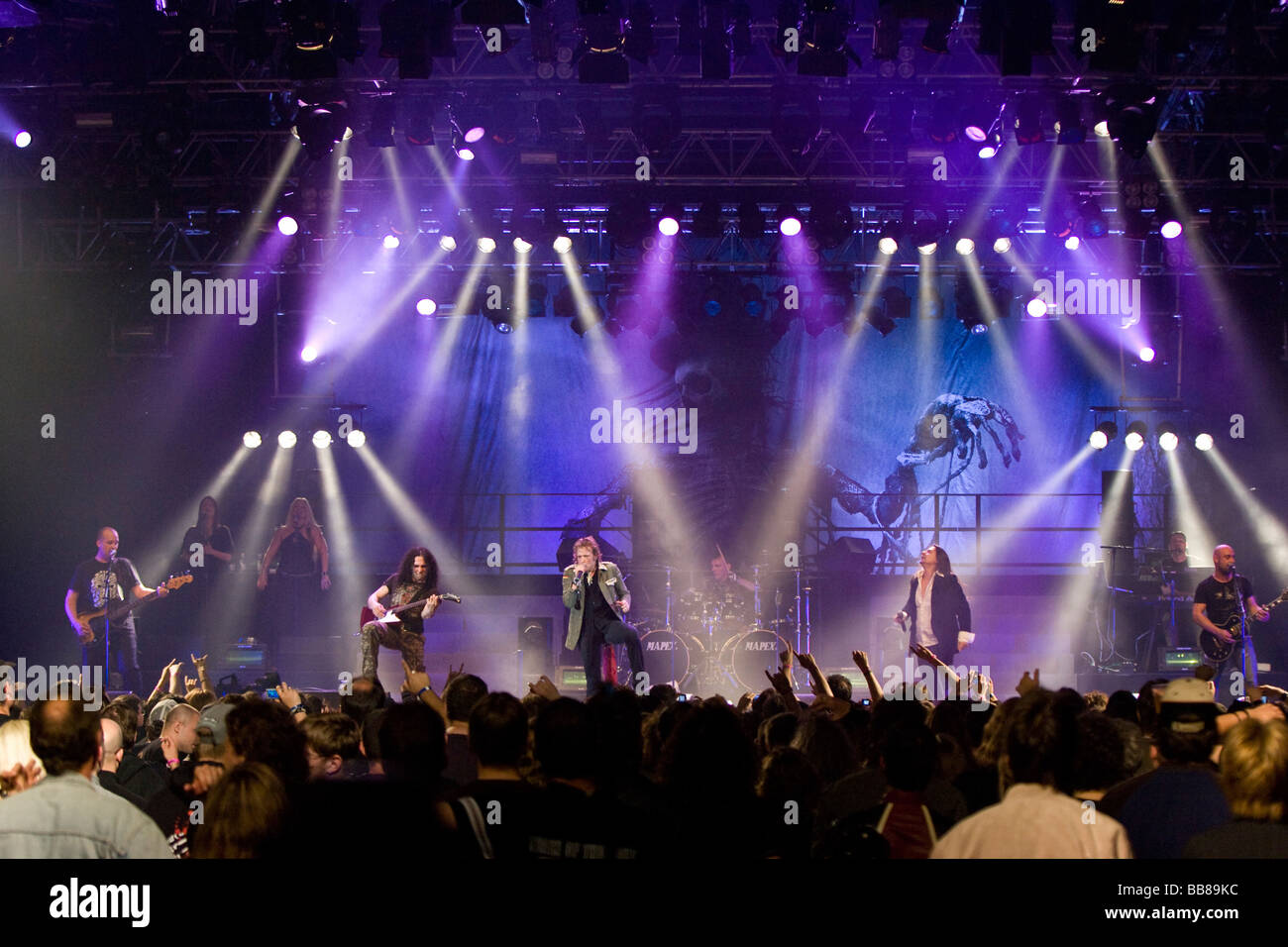 Die deutsche Power-Metal-Band Avantasia die live auf dem Rocksound-Festival in Huttwil, Schweiz Stockfoto