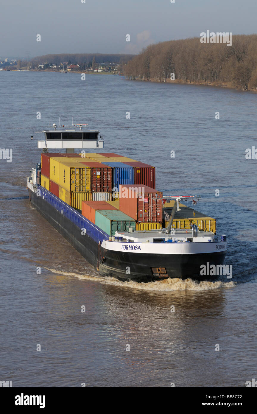 Formosa-Container-Schiff auf dem Rhein in der Nähe von Bonn, Nordrhein-Westfalen, Deutschland, Europa Stockfoto