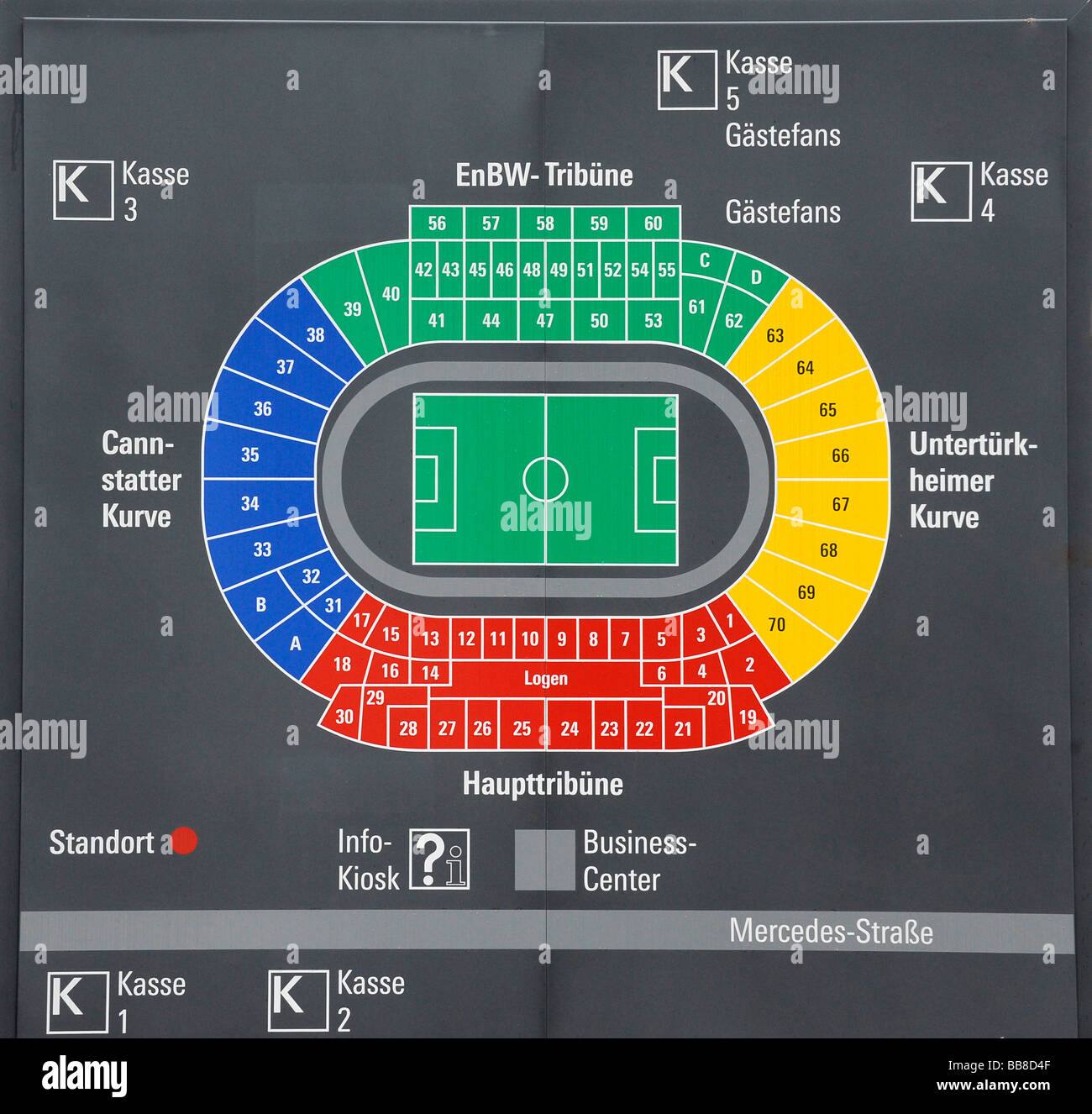 Infotafel, Block und Sitzgelegenheiten planen, Mercedes-Benz Arena Stuttgart,  Baden-Württemberg, Deutschland, Europa Stockfotografie - Alamy