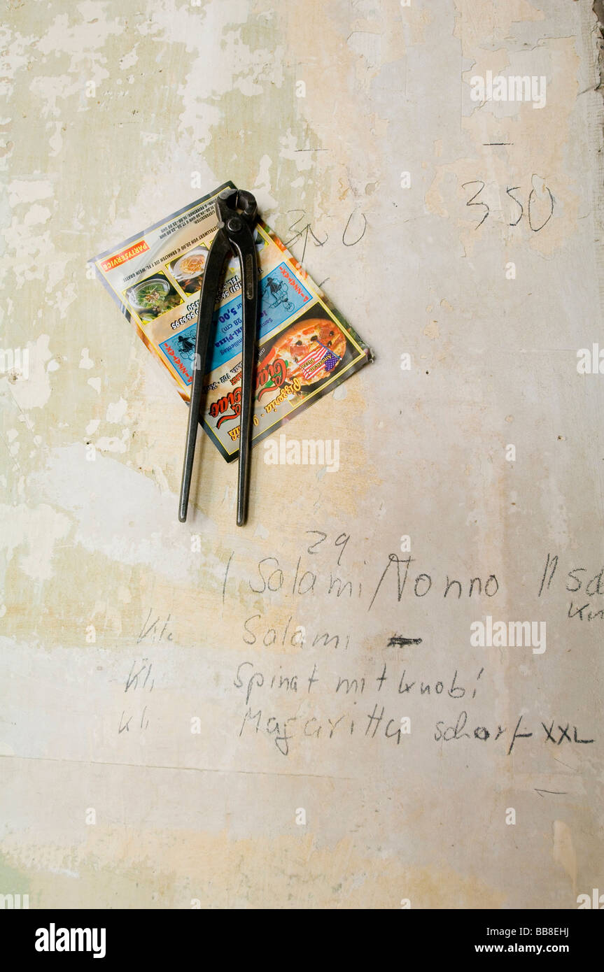 Werbung An Wanden Stockfotos Und Bilder Kaufen Alamy