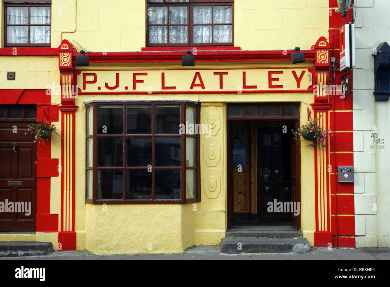 Kinvara P J Flatley, Irish Pub, County Clare, Irland Stockfoto