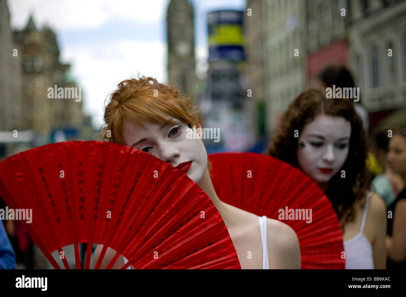 Schauspieler führen zur Förderung zeigen Edinburgh Fringe Festival, Schottland, Vereinigtes Königreich, Europa Stockfoto