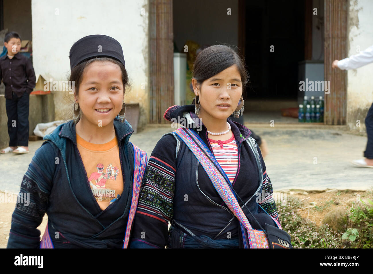 Black Hmong Mädchen Lao Chai Dorf, Sapa, Vietnam Stockfoto