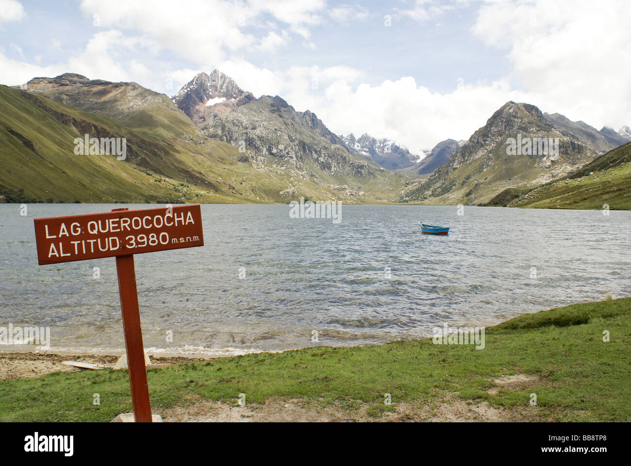 Queracocha See, Ancash, Peru. 3980 m über dem Meeresspiegel. Stockfoto