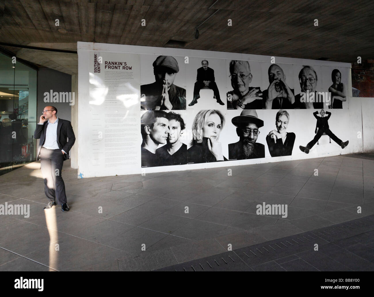 Southbank Centre, Rankins Front Row Plakat. South Bank, London, England, UK. Stockfoto